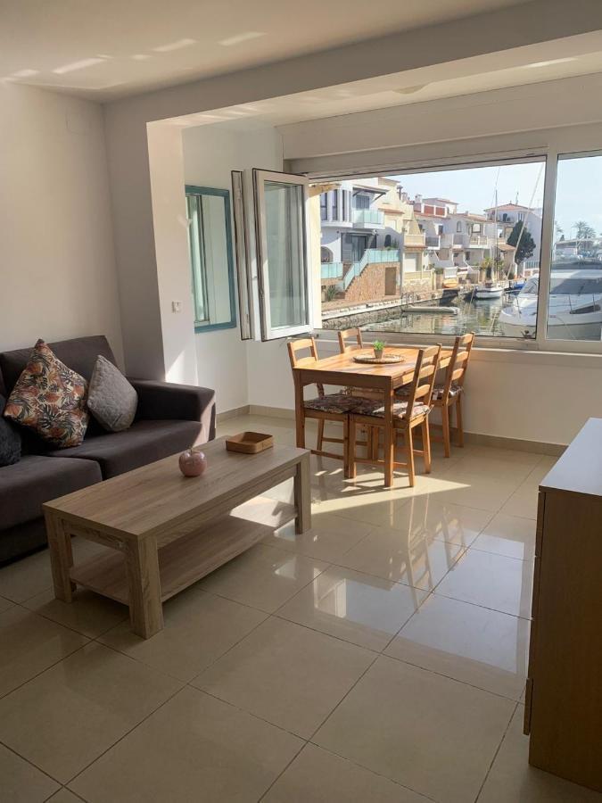 Waterside Apartment - Two Bedroom Empuriabrava Exterior photo